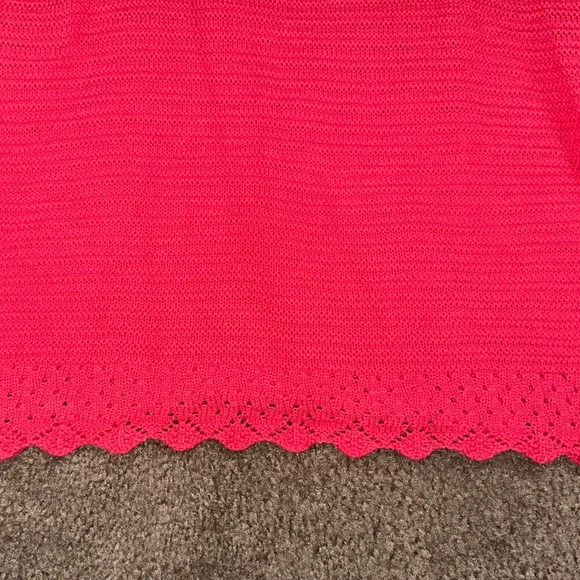 FREE ASSEMBLY CROCHET TANK TOP - SiZE SMALL - Picture 6 of 7